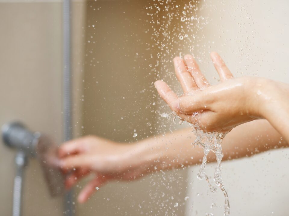 skóra swędzi po prysznicu